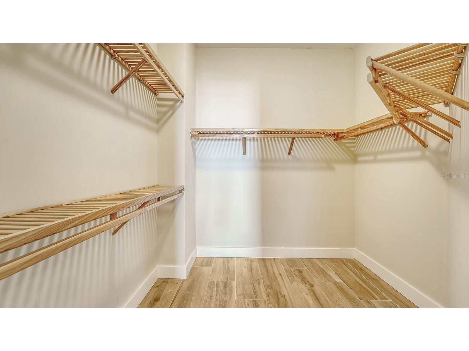 1155 N Gulfstream Avenue #401 Sarasota FL 34236 A4689843 image41