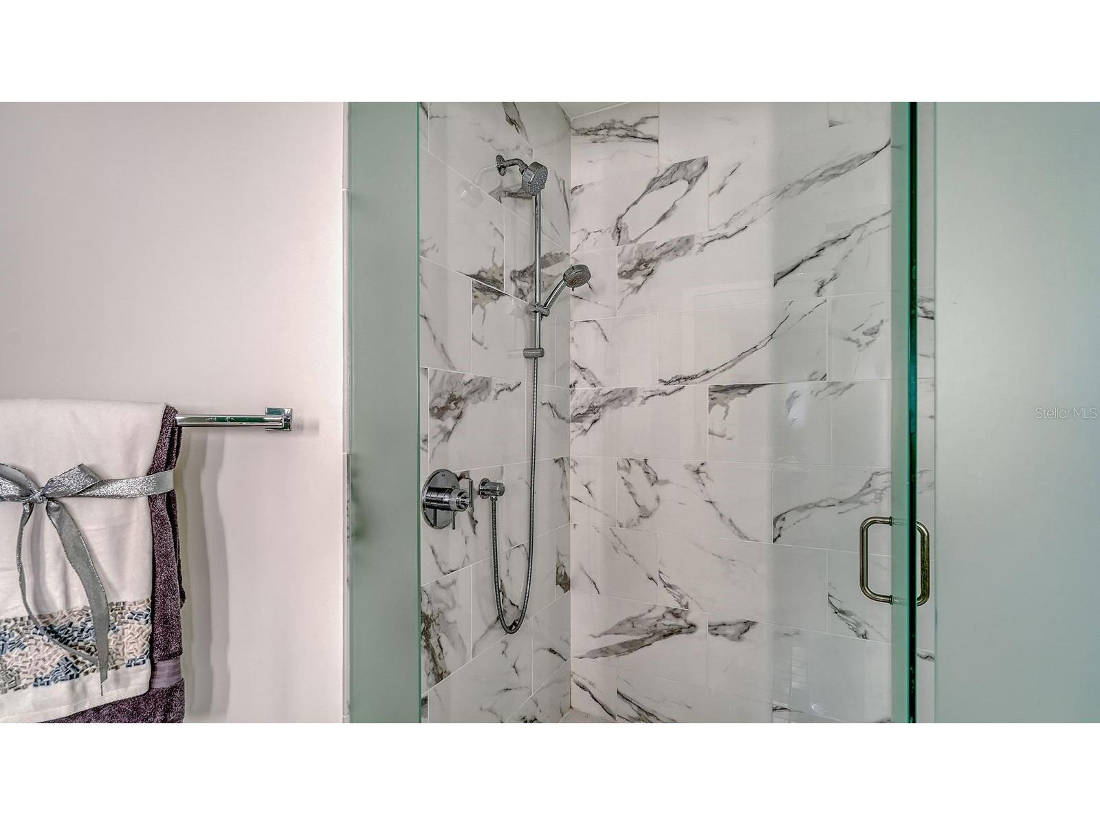 1155 N Gulfstream Avenue #401 Sarasota FL 34236 A4689843 image45