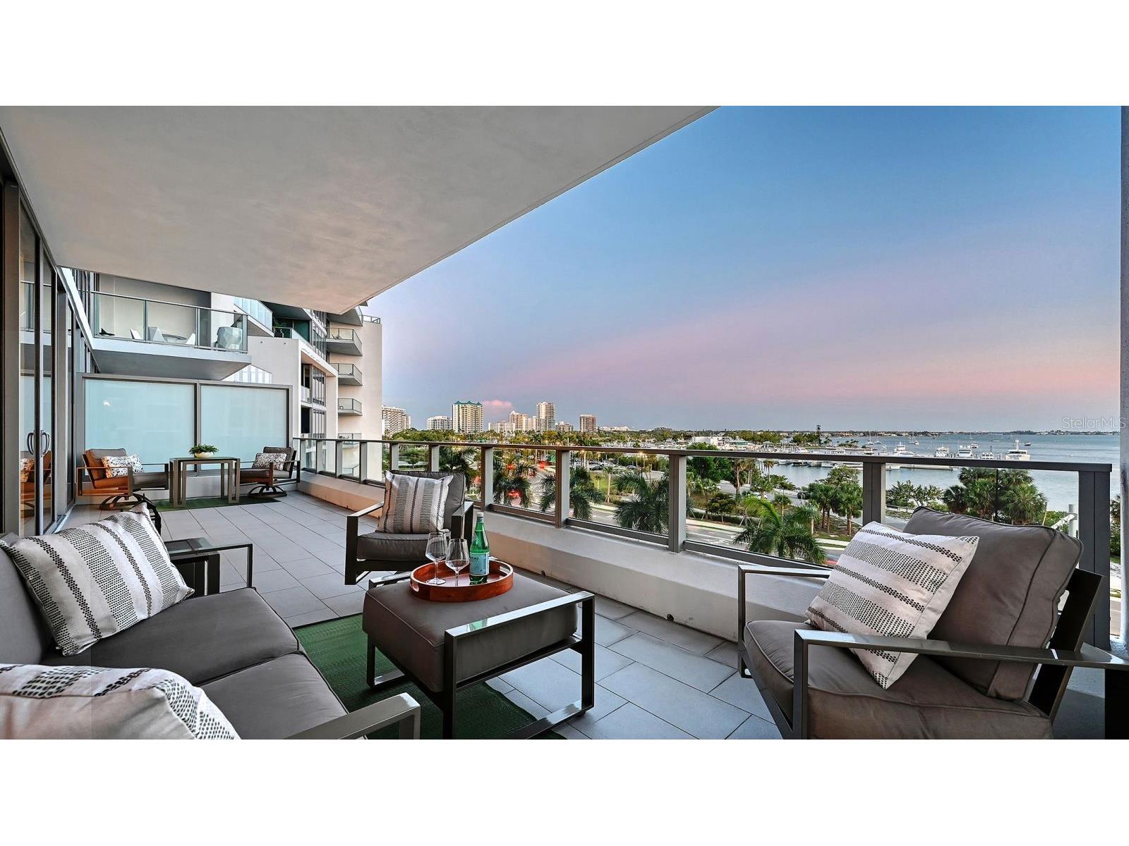1155 N Gulfstream Avenue #401 Sarasota FL 34236 A4689843 image65
