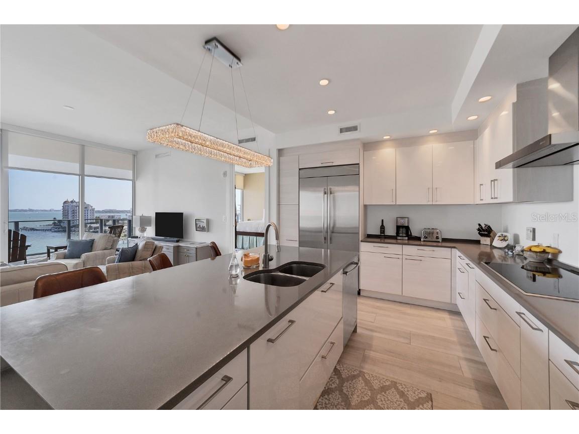 1155 N Gulfstream Avenue #802 Sarasota FL 34236 A4674218 image13