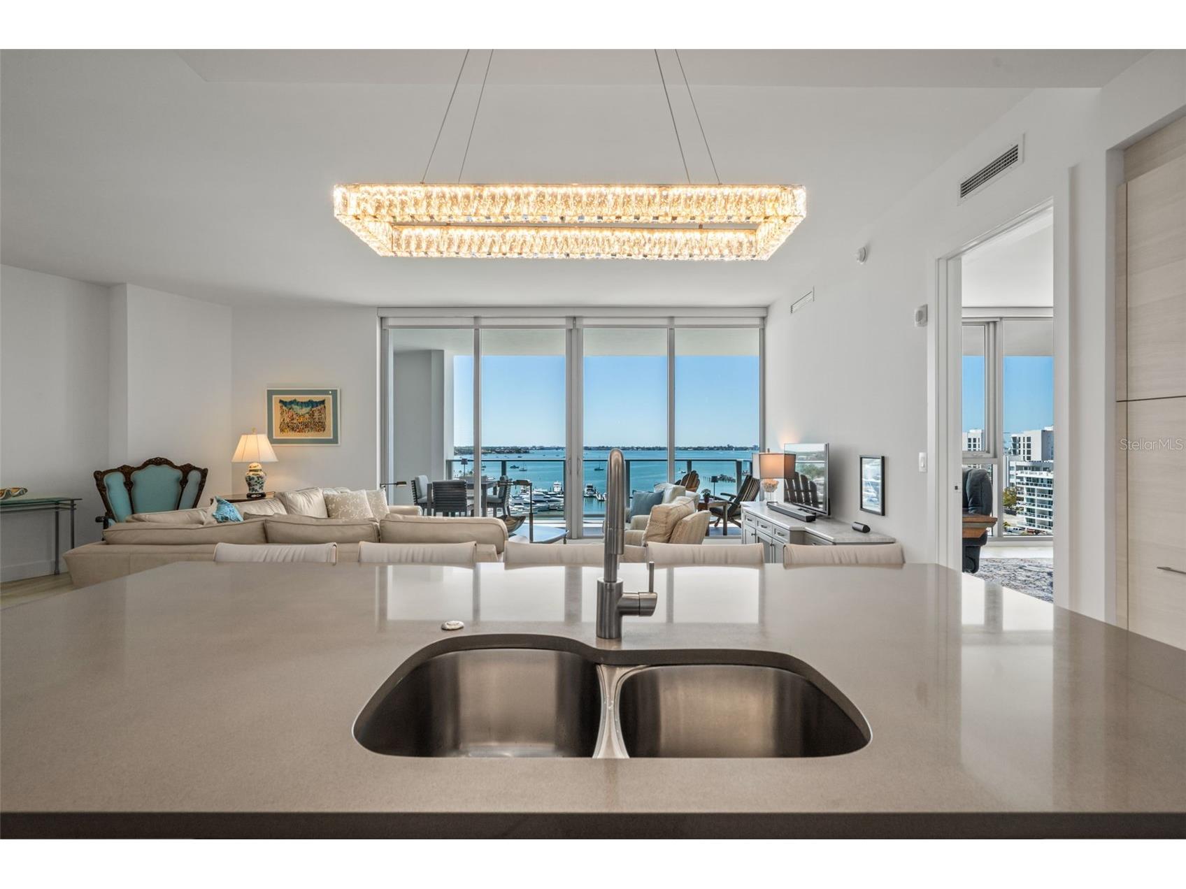 1155 N Gulfstream Avenue #802 Sarasota FL 34236 A4684831 image14