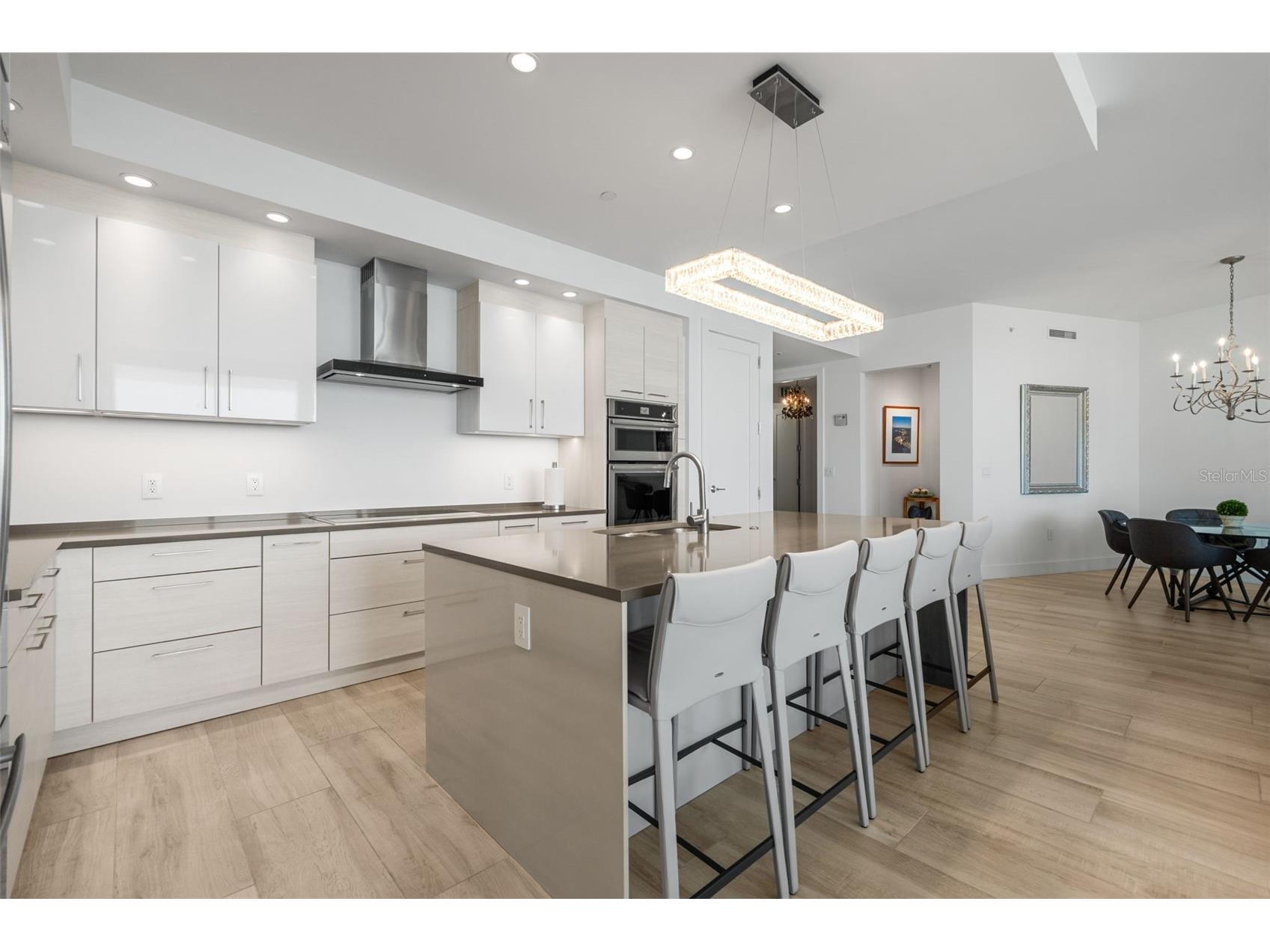 1155 N Gulfstream Avenue #802 Sarasota FL 34236 A4684831 image15