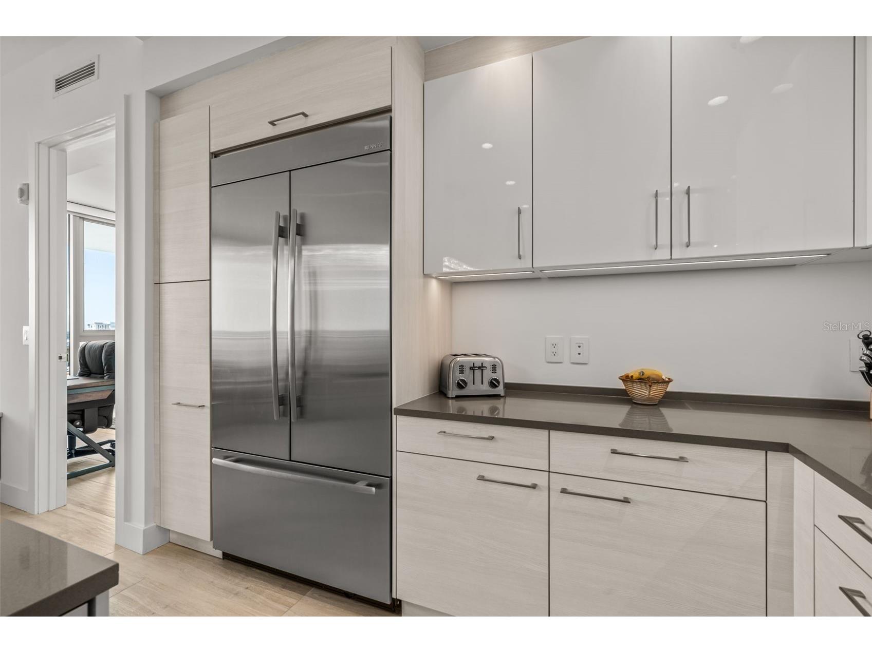 1155 N Gulfstream Avenue #802 Sarasota FL 34236 A4684831 image19