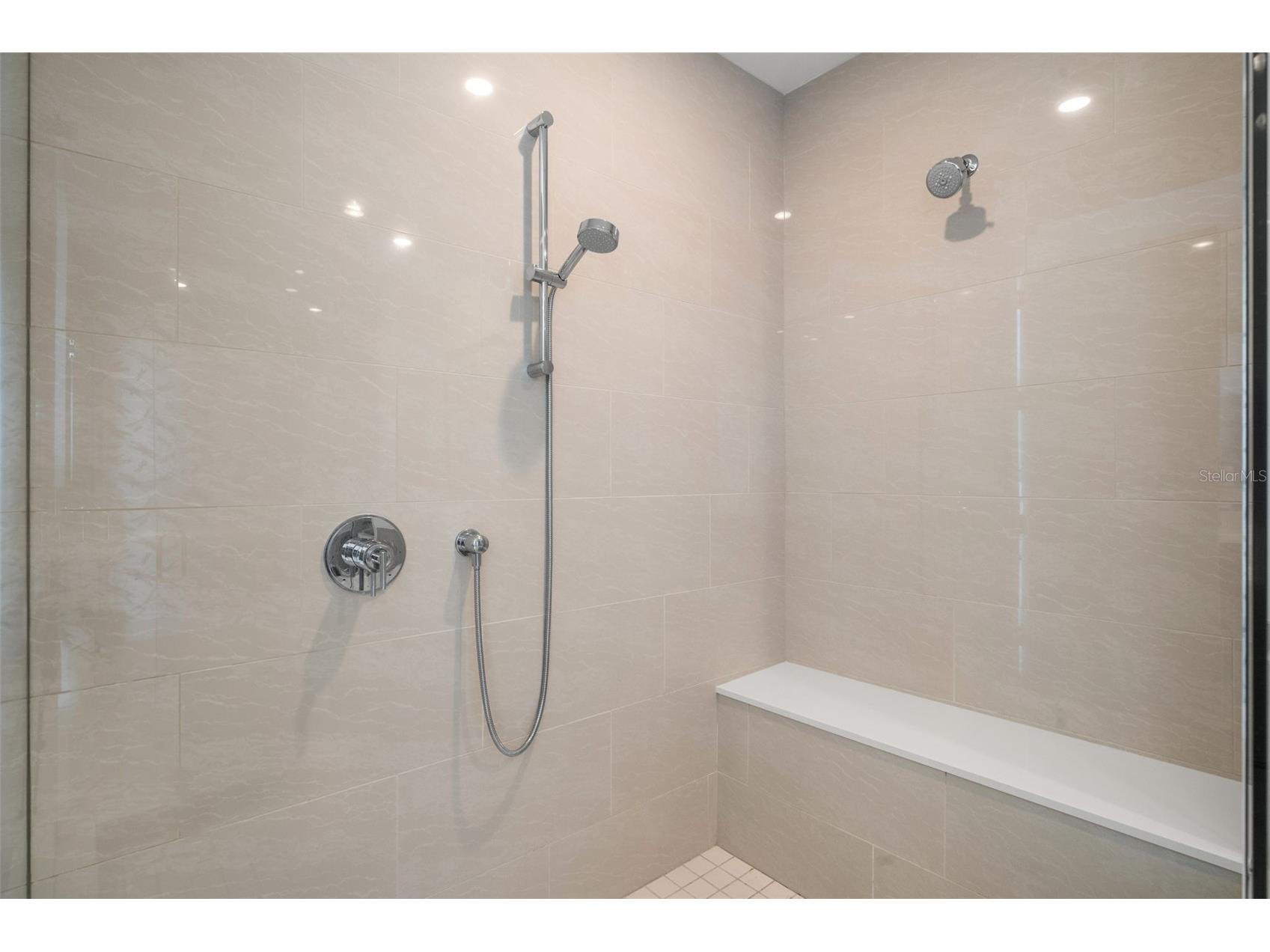 1155 N Gulfstream Avenue #802 Sarasota FL 34236 A4684831 image42