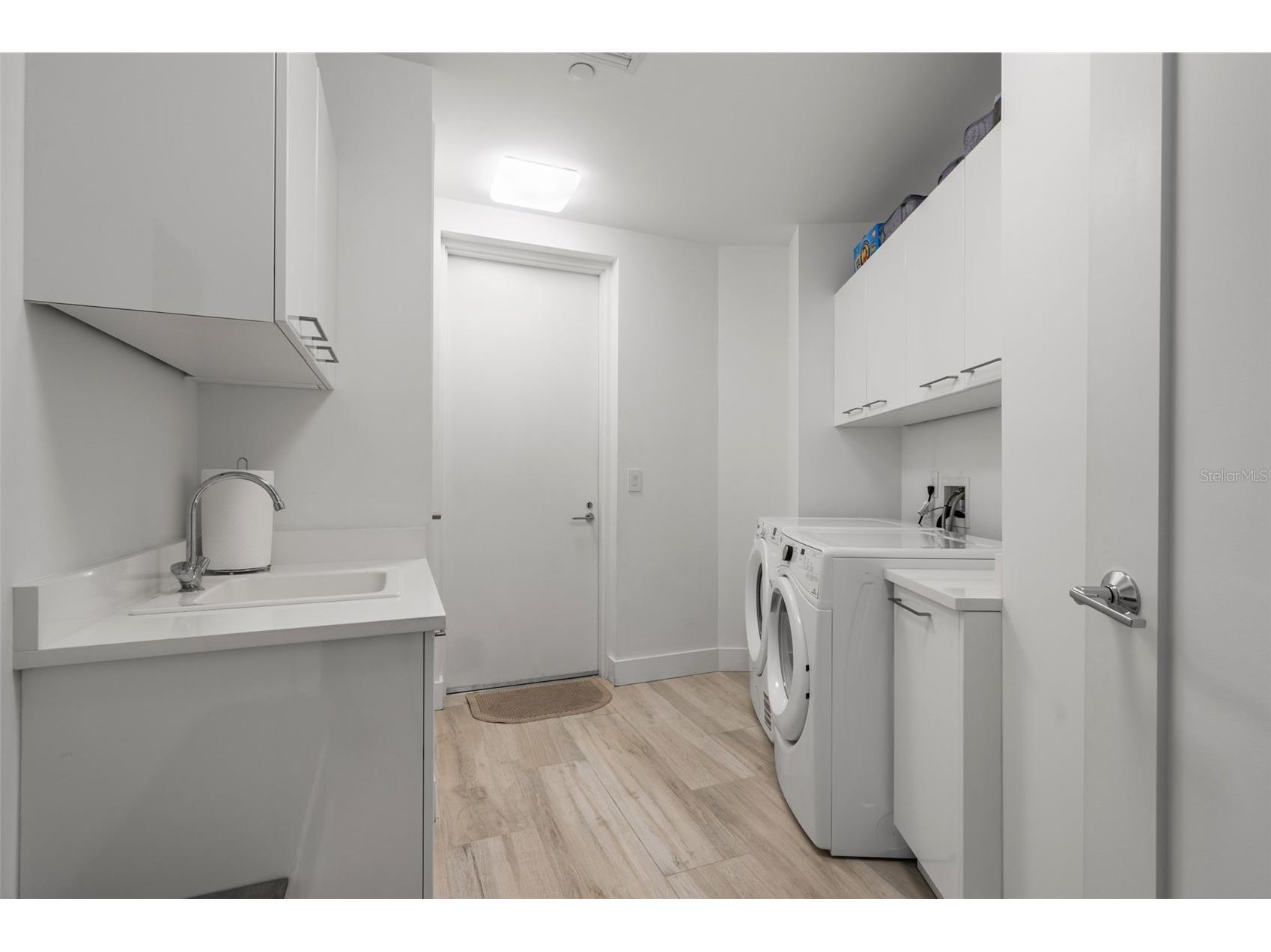 1155 N Gulfstream Avenue #802 Sarasota FL 34236 A4684831 image51