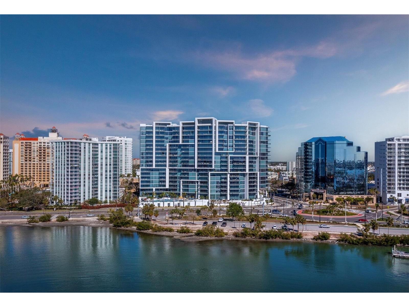 1155 N Gulfstream Avenue #906 Sarasota FL 34236 - SARASOTA BAY A4678730 image1