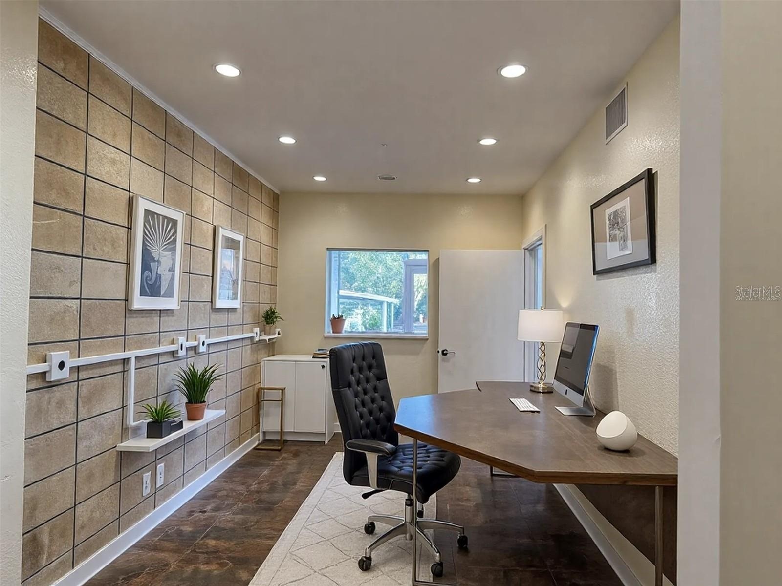 1155 NE Cleveland Street Clearwater FL 33755 TB8466938 image5