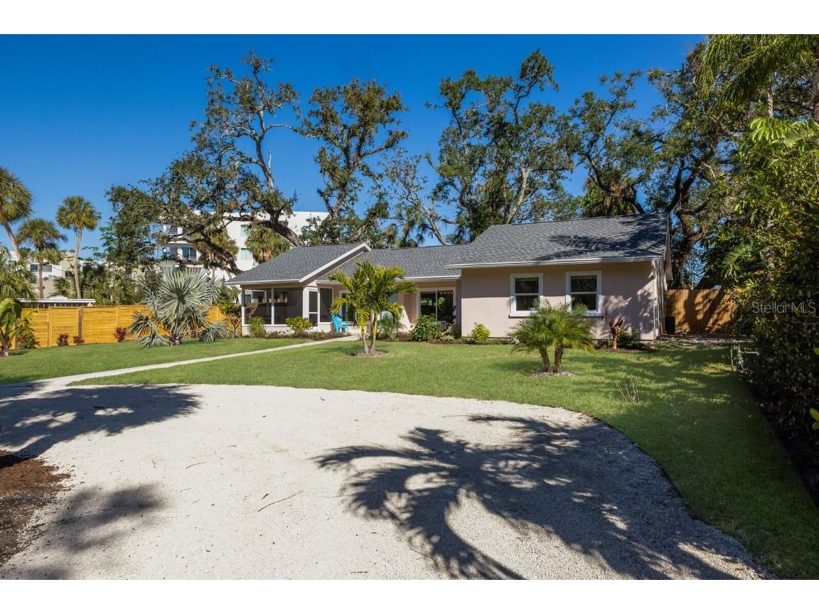 1155 Tahiti Parkway Sarasota FL 34236 A4632493 image1