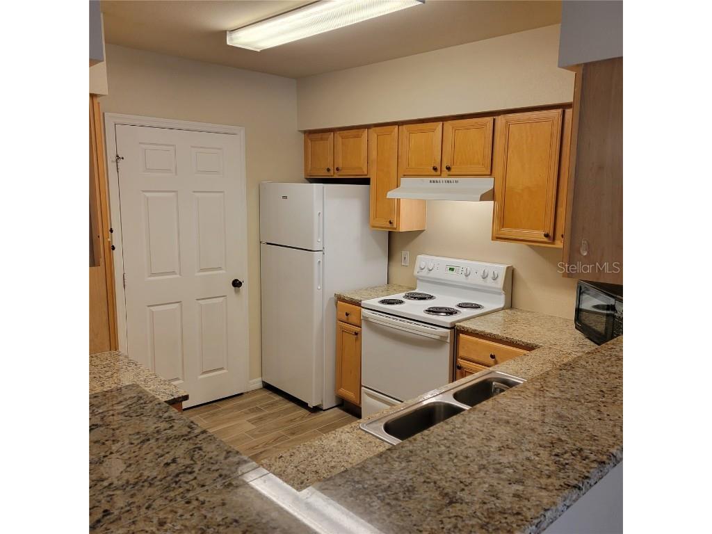 1155 Villagio Circle #102 Sarasota FL 34237 A4655593 image3