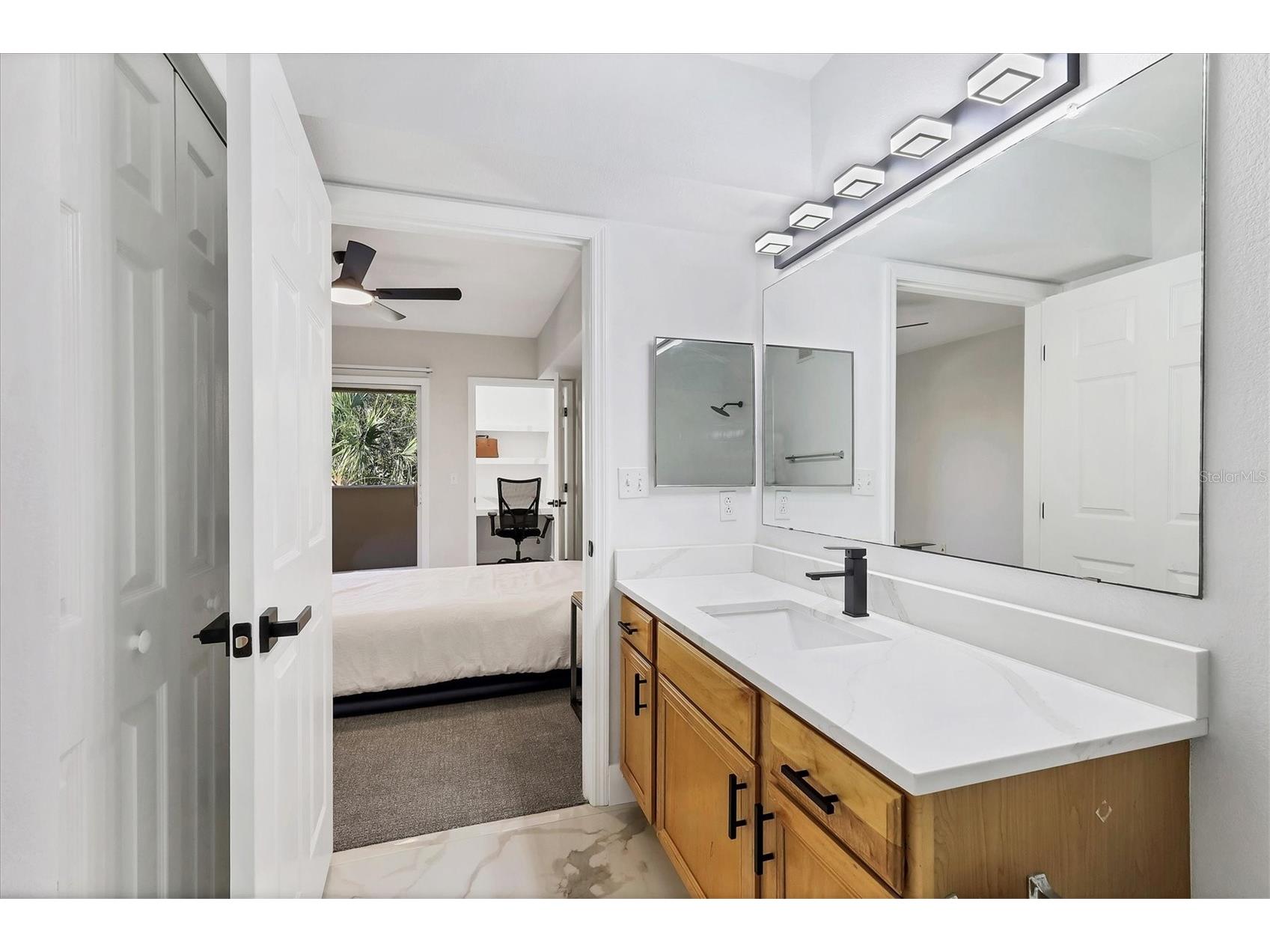 1155 Villagio Circle #205 Sarasota FL 34237 A4683439 image21