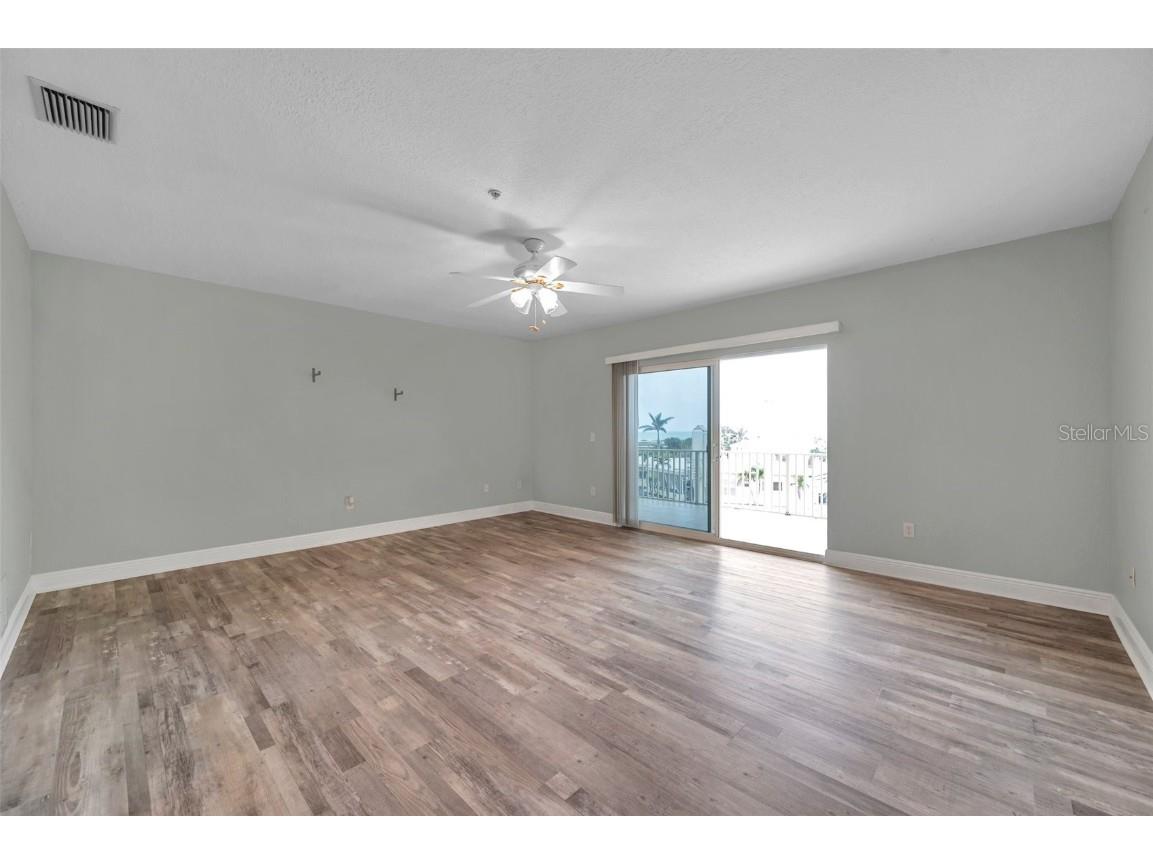 11555 Gulf Blvd Boulevard #115 Treasure Island FL 33706 TB8351061 image31