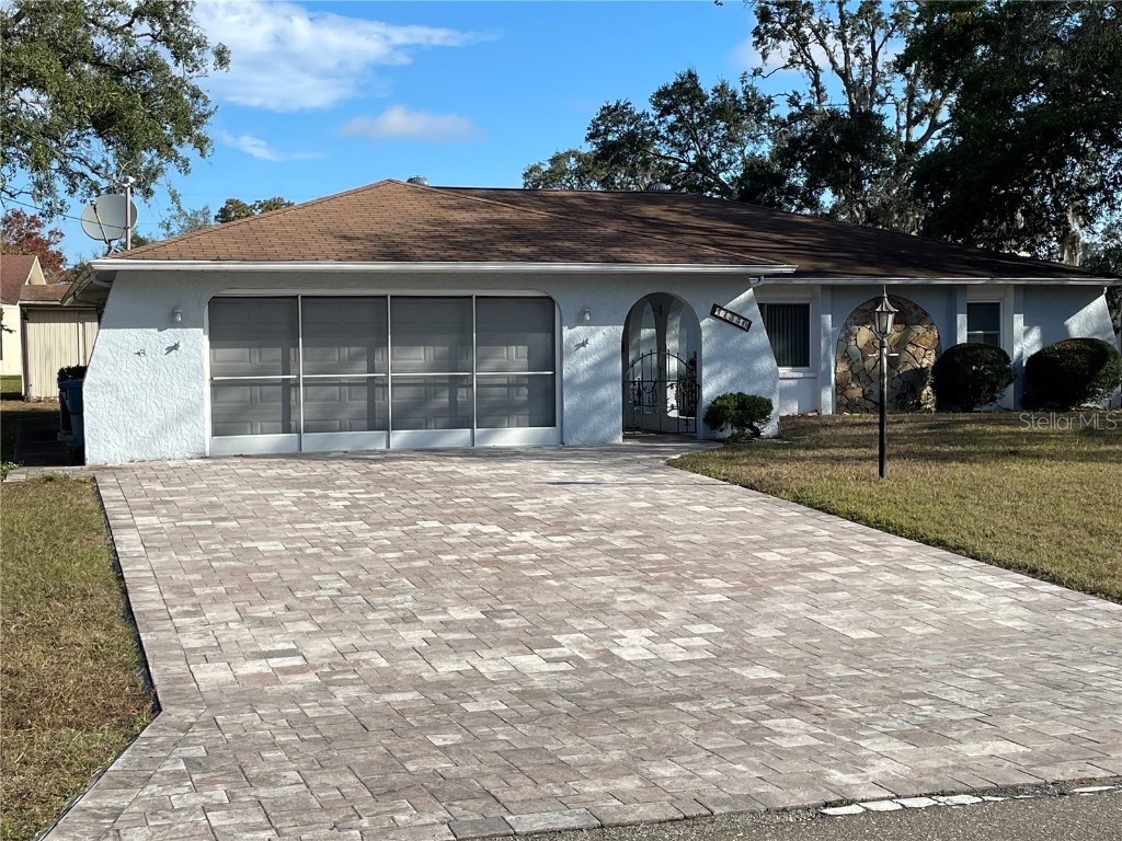 11556 Linden Drive Spring Hill FL 34608 W7870927 image1