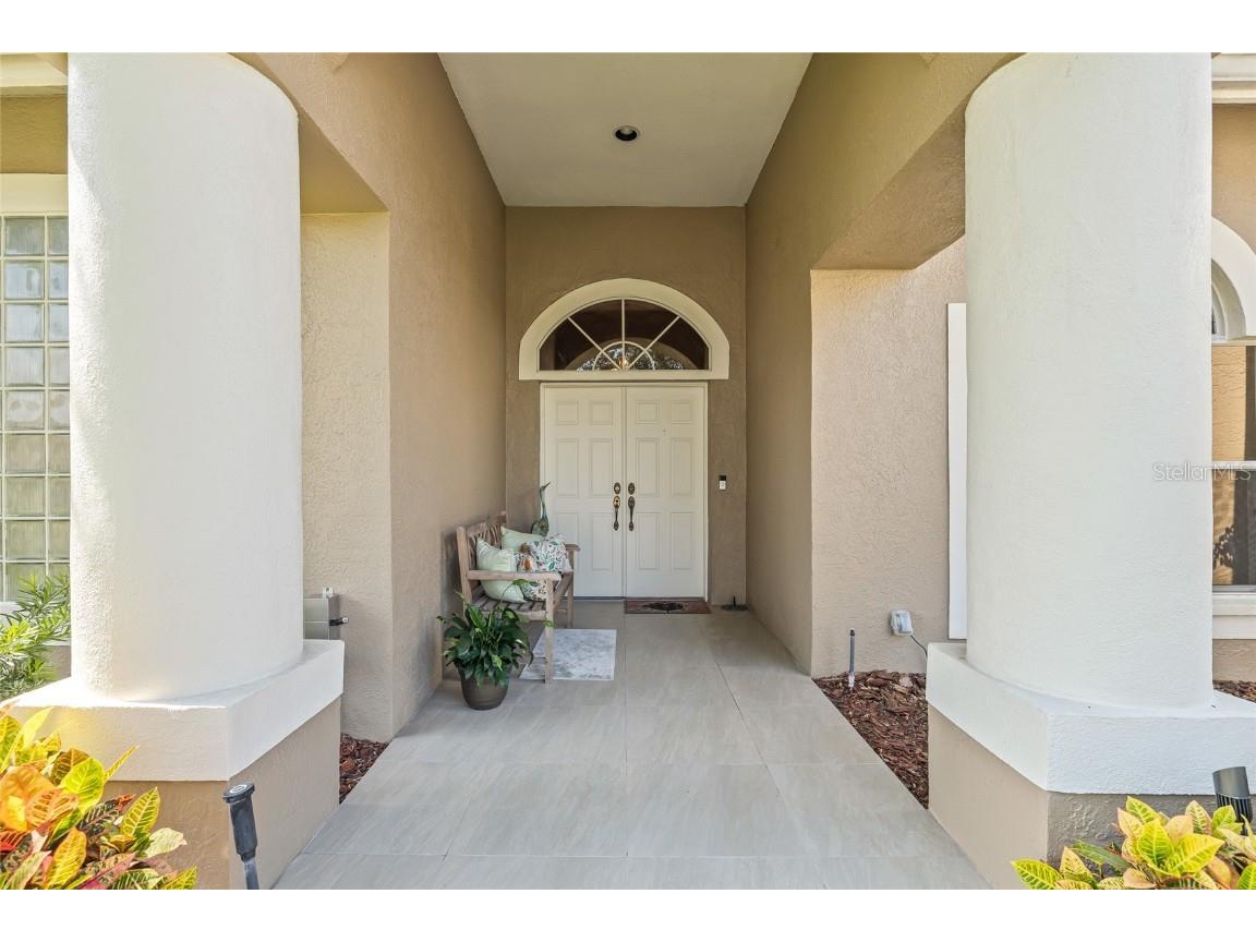 1156 Darlington Oak Drive NE Saint Petersburg FL 33703 TB8422604 image10