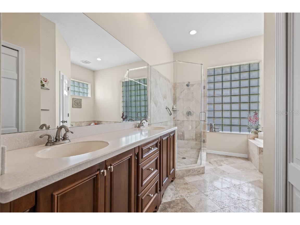 1156 Darlington Oak Drive NE Saint Petersburg FL 33703 TB8422604 image17