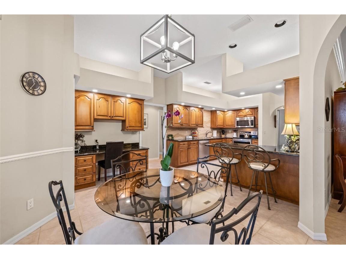 1156 Darlington Oak Drive NE Saint Petersburg FL 33703 TB8422604 image19