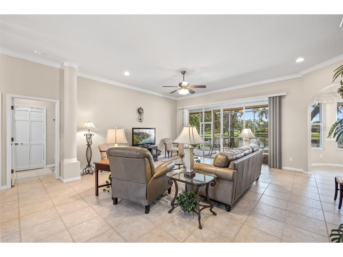 1156 Darlington Oak Drive NE Saint Petersburg FL 33703 TB8422604 image29