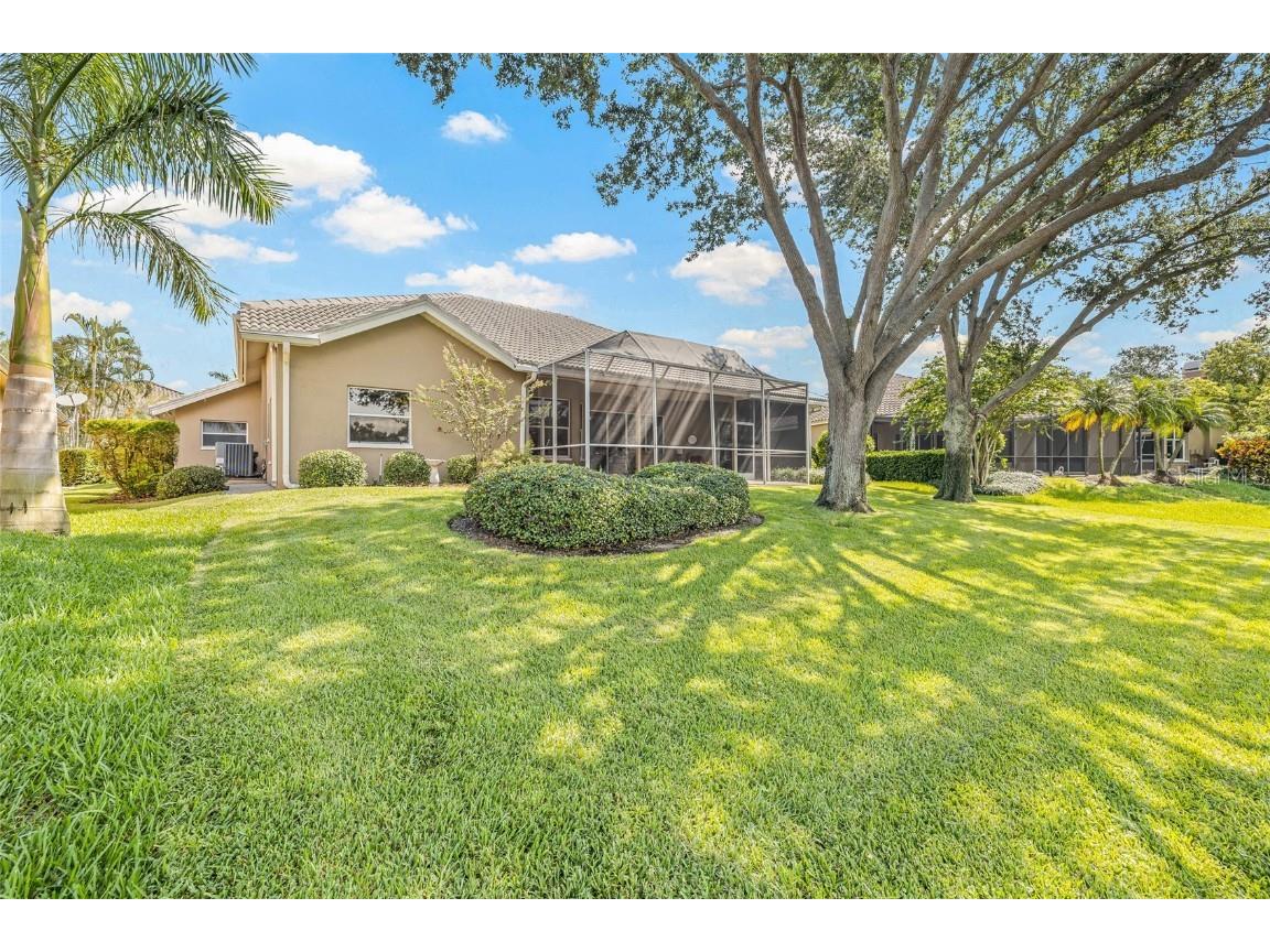 1156 Darlington Oak Drive NE Saint Petersburg FL 33703 TB8422604 image32