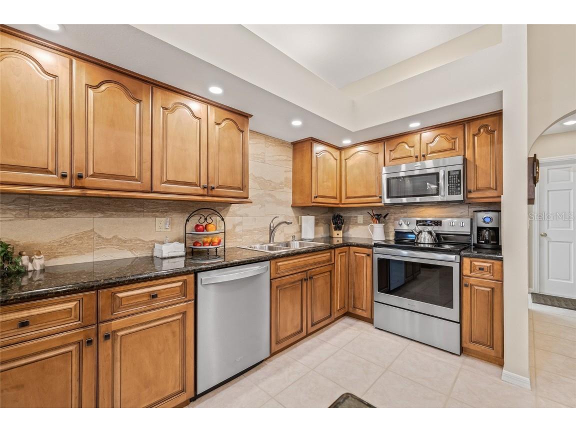 1156 Darlington Oak Drive NE Saint Petersburg FL 33703 TB8422604 image35