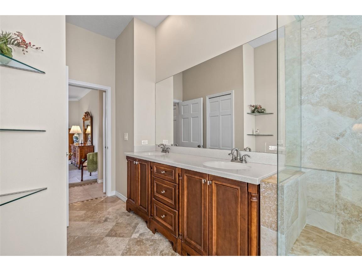 1156 Darlington Oak Drive NE Saint Petersburg FL 33703 TB8422604 image45