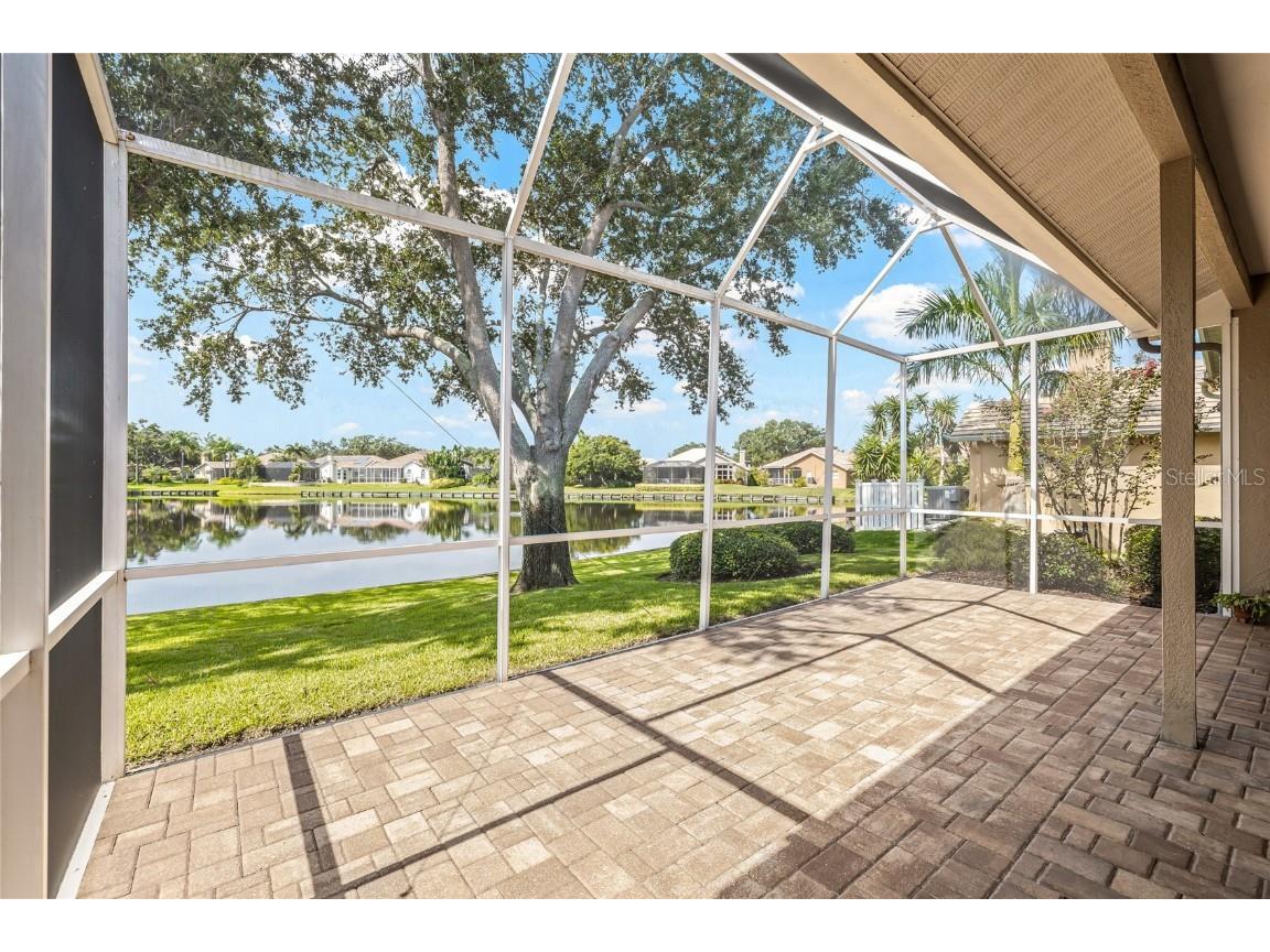 1156 Darlington Oak Drive NE Saint Petersburg FL 33703 TB8422604 image48