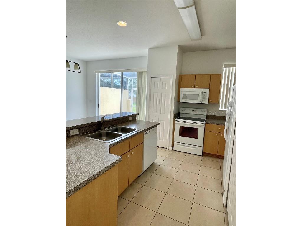 1156 S Beach Circle Kissimmee FL 34746 S5132795 image30