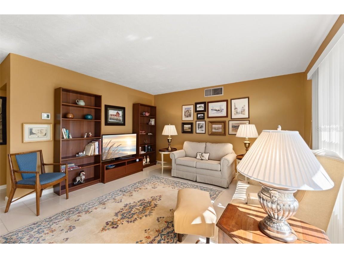 1156 Taylor Avenue Dunedin FL 34698 TB8461936 image10