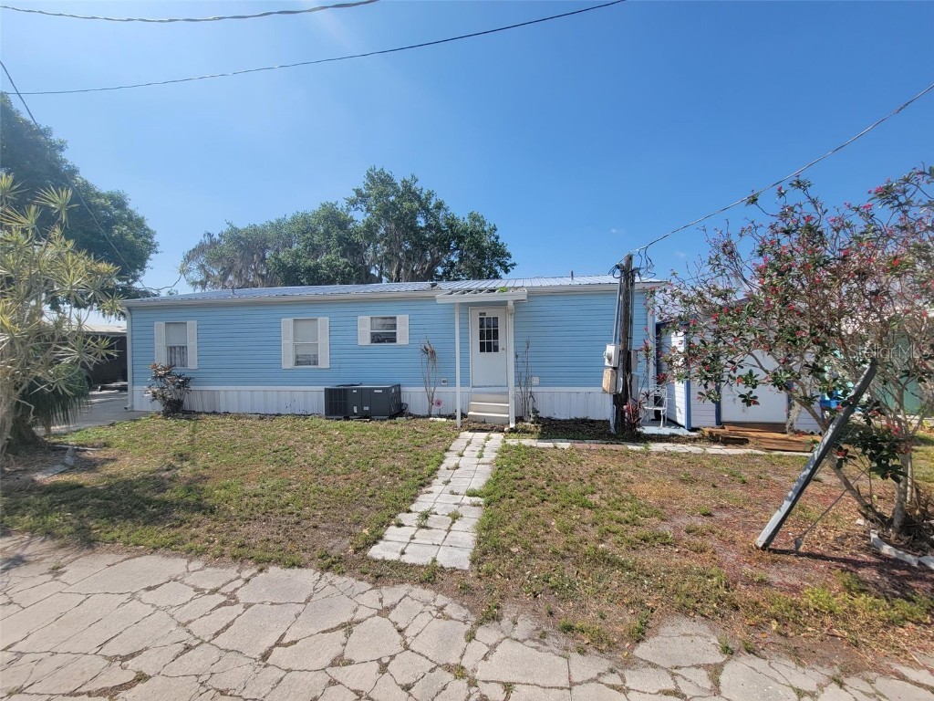 11564 SE 96th Drive Okeechobee FL 34974 - CANAL - LAKE OKEECHOBEE OK222631 image1