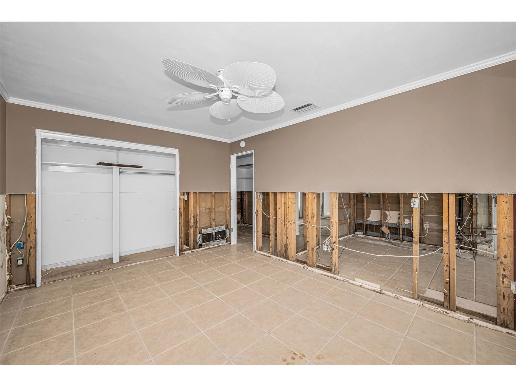 11566 47th Avenue N Saint Petersburg FL 33708 TB8487254 image39