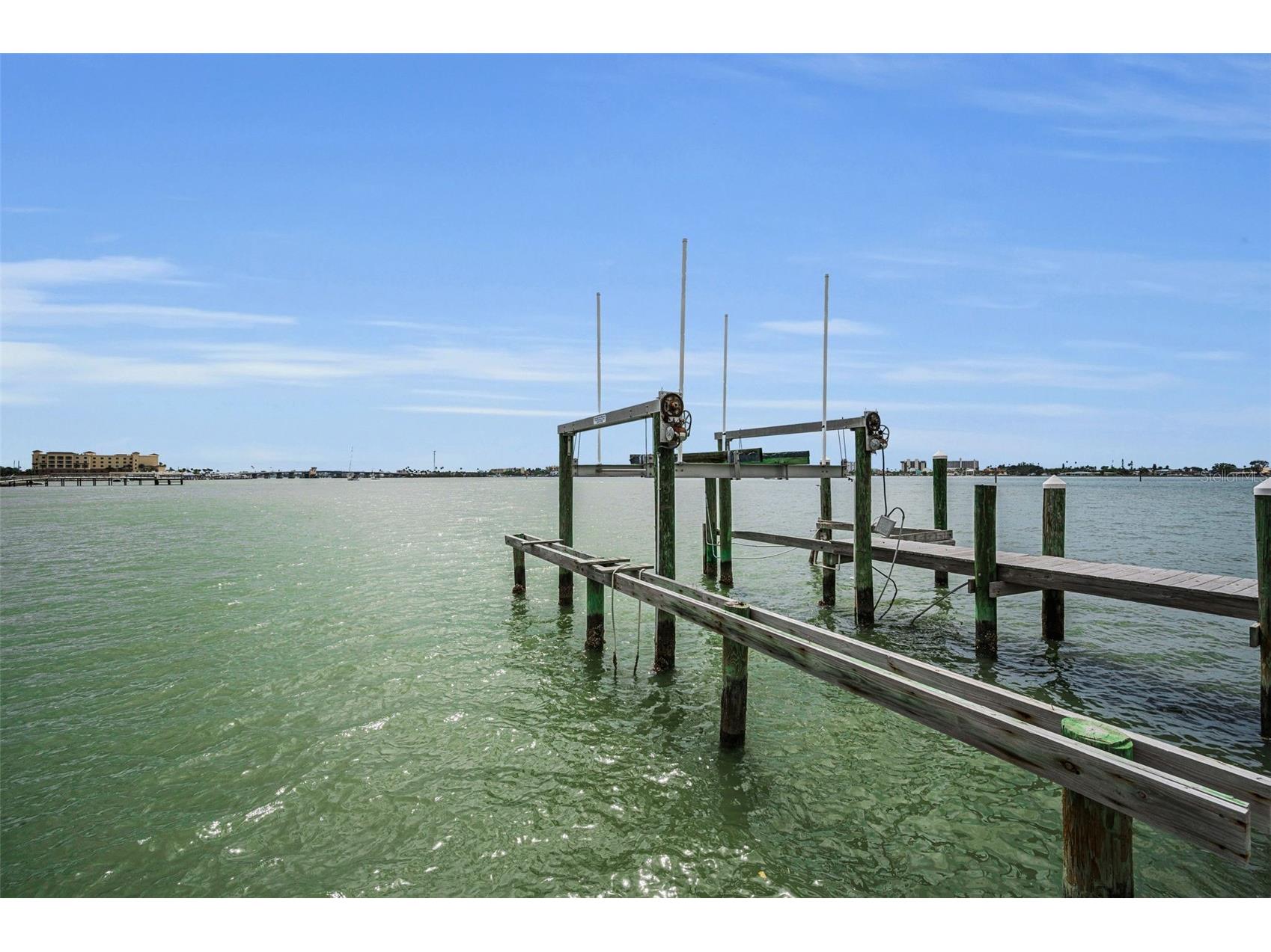 11566 47th Avenue N Saint Petersburg FL 33708 TB8487254 image54