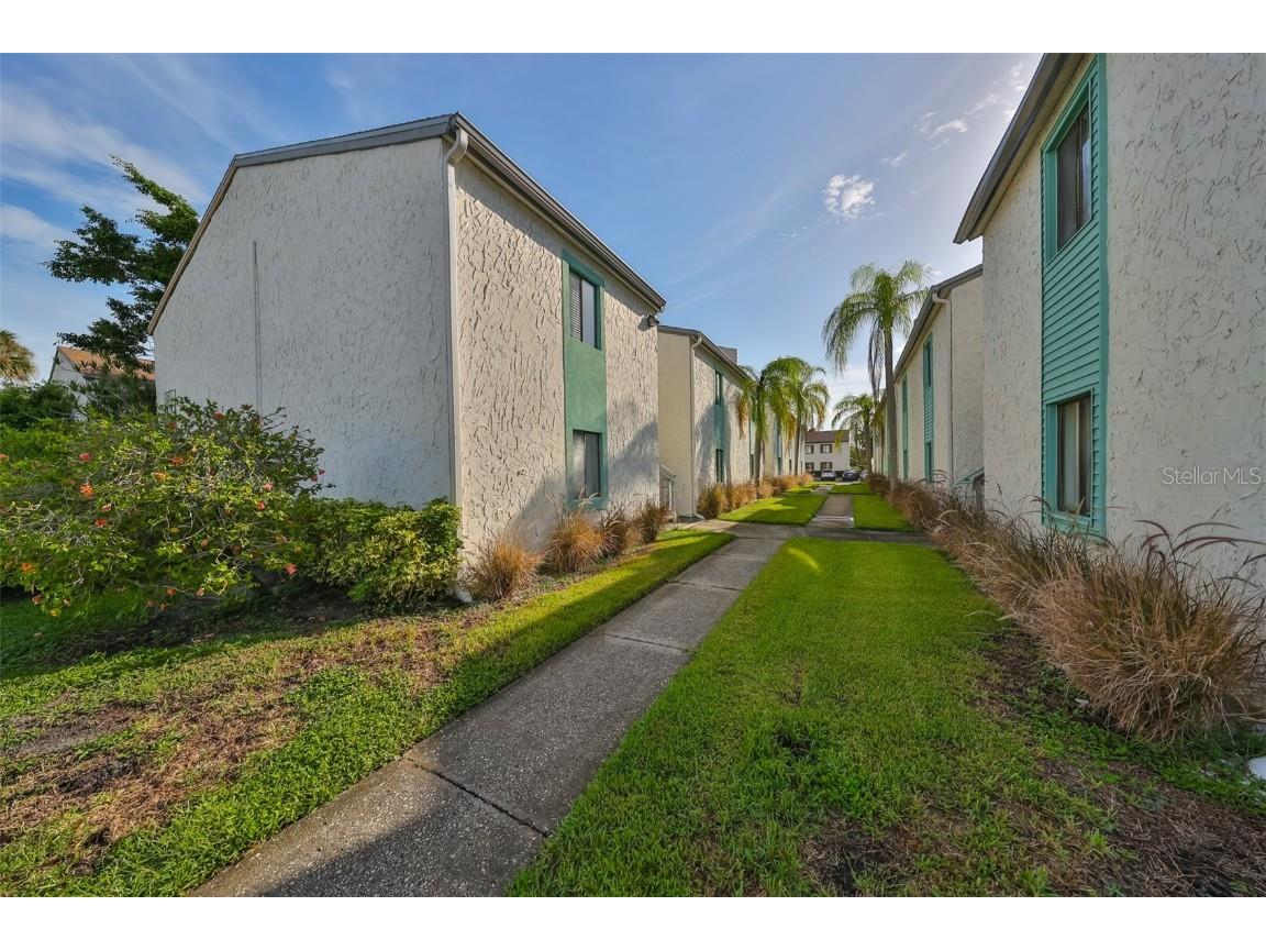 11566 7th Lane N #1204 Saint Petersburg FL 33716 U8253626 image1