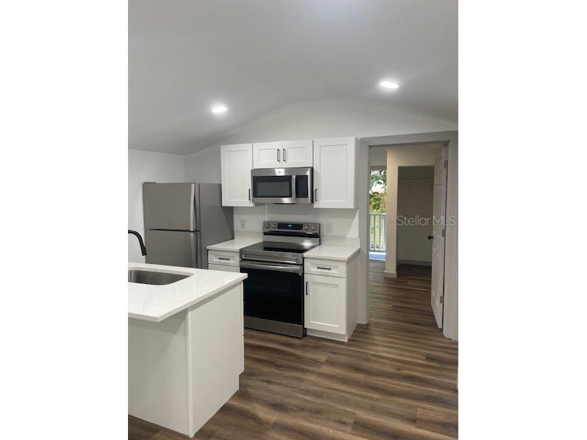 1157 Highland Court N Saint Petersburg FL 33701 TB8481361 image24