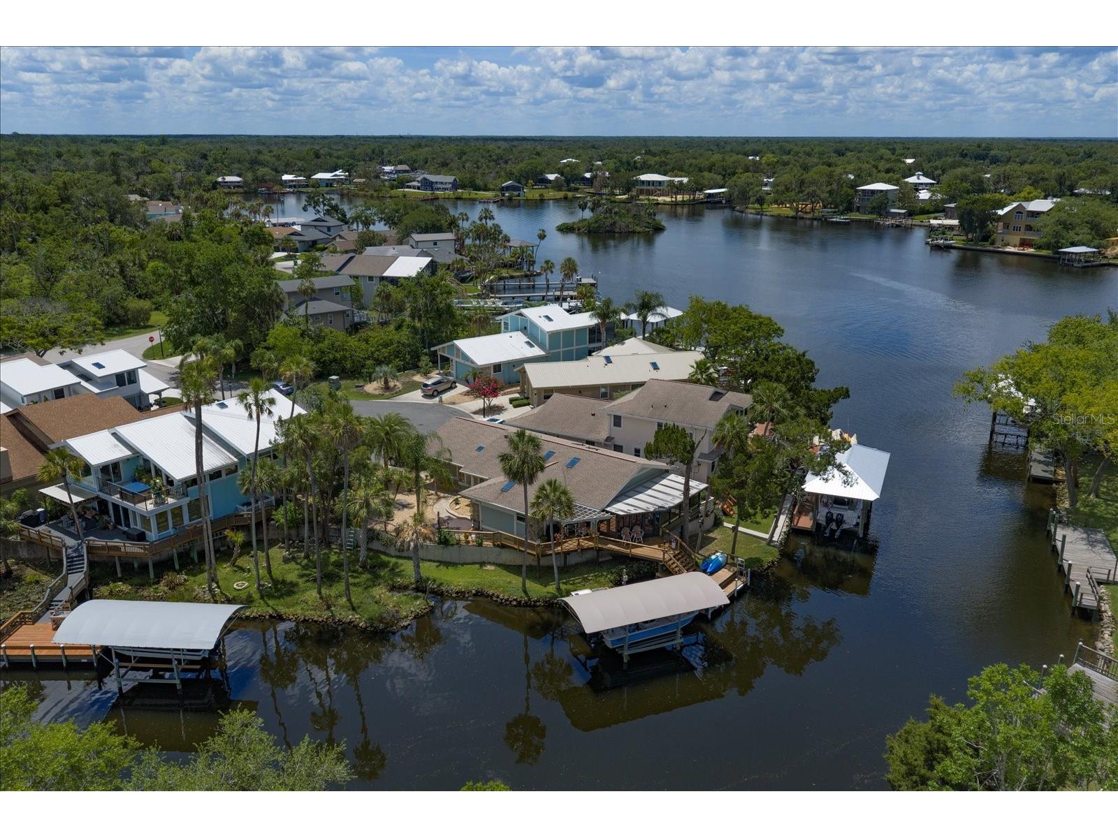 11579 W Rosa Court Homosassa FL 34448 - CANAL OF HOMOSASSA RIVER TB8510772 image1