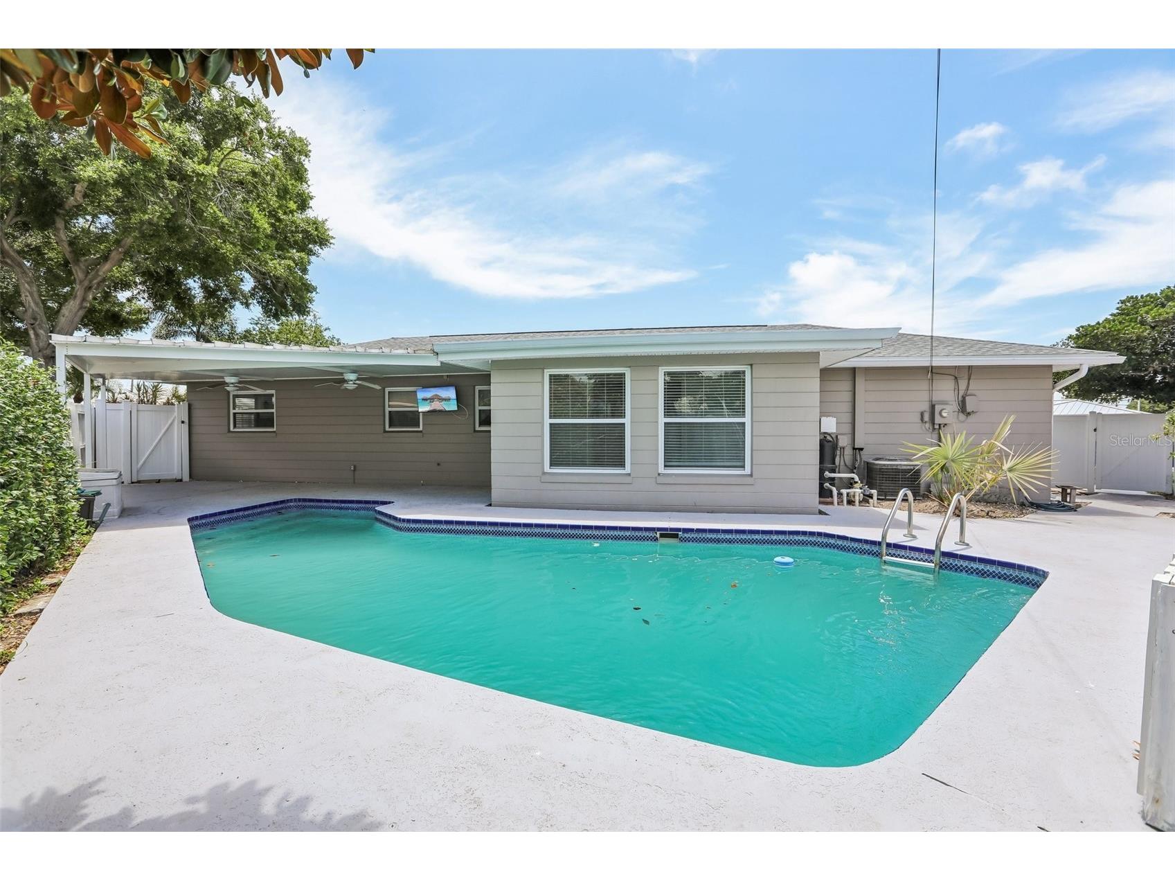 11589 64th Terrace Seminole FL 33772 TB8508133 image2