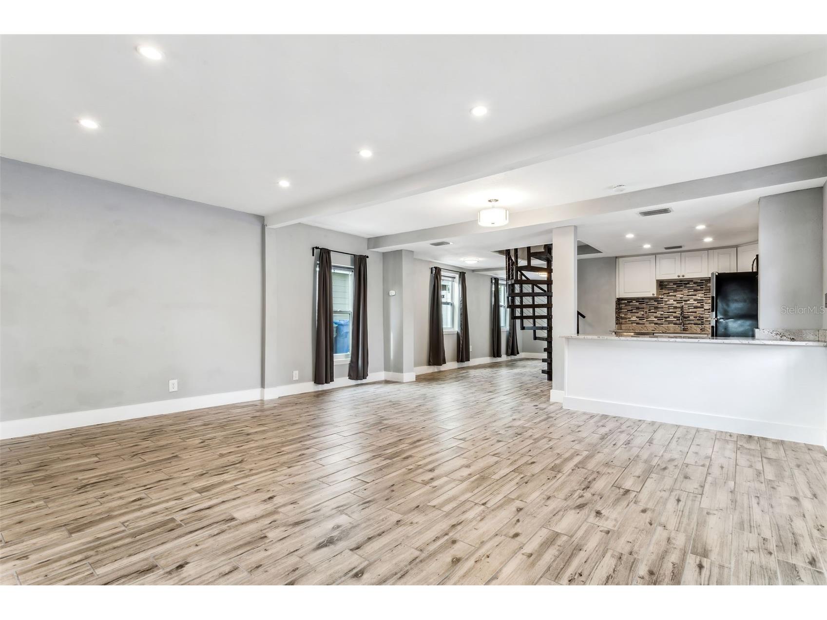 1159 35th Avenue N Saint Petersburg FL 33704 TB8472677 image7