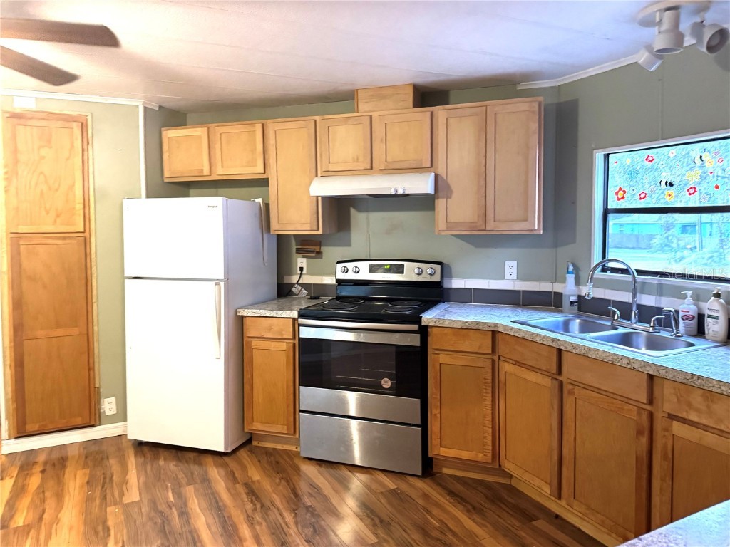 1159 Cr-482c #1 Lake Panasoffkee FL 33538 TB8321252 image6