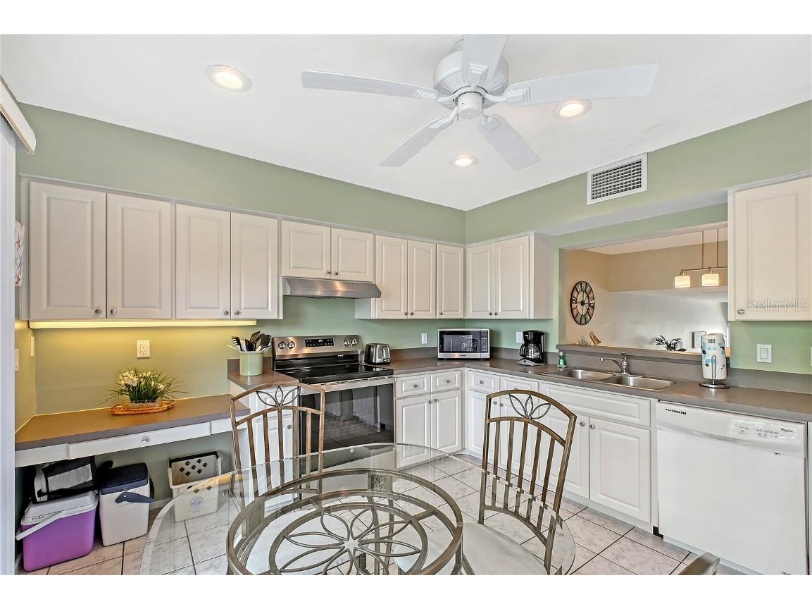 1159 Lake House Circle #C120 Sarasota FL 34242 A4651494 image21
