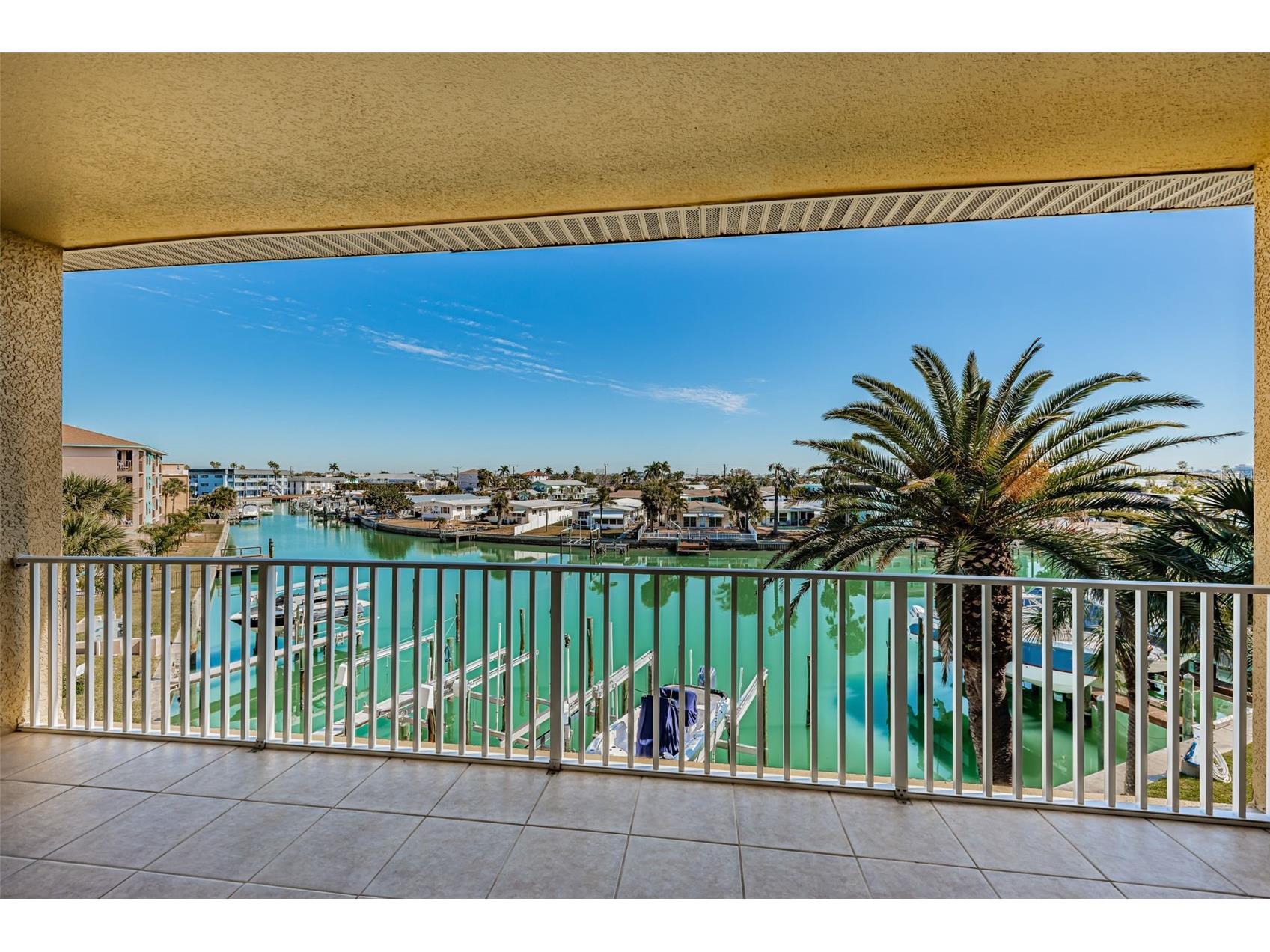 11595 Gulf Boulevard #108 Saint Petersburg FL 33706 TB8471756 image34