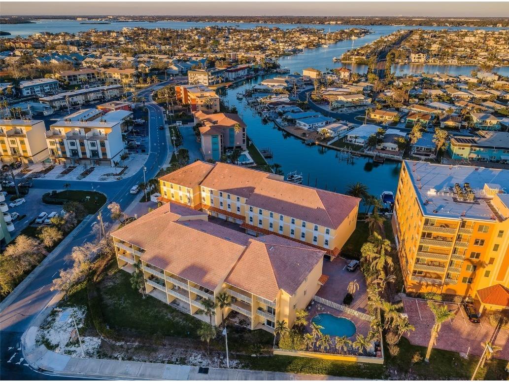 11595 Gulf Boulevard #6 Treasure Island FL 33706 - BOCA CIEGA BAY TB8357384 image1