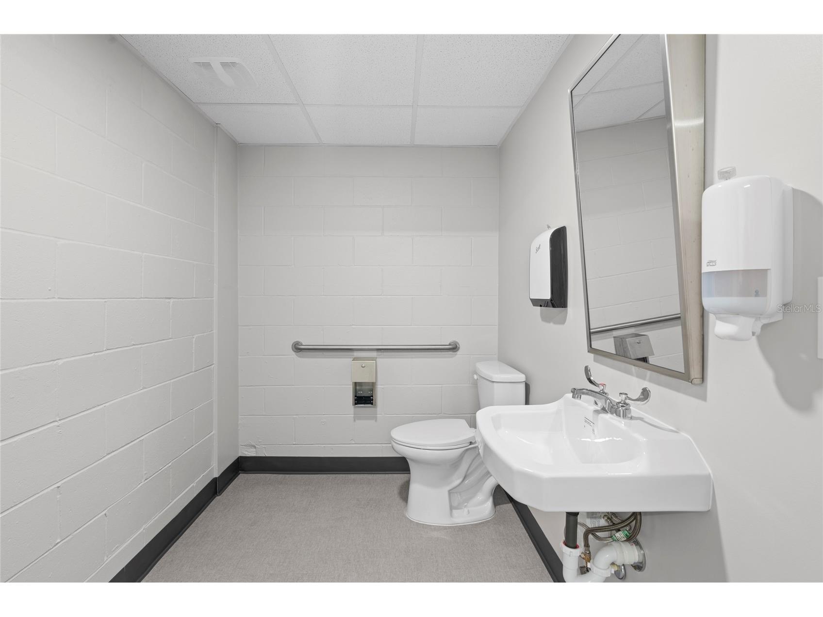 116-122 SW Broadway Street Ocala FL 34471 OM706693 image9