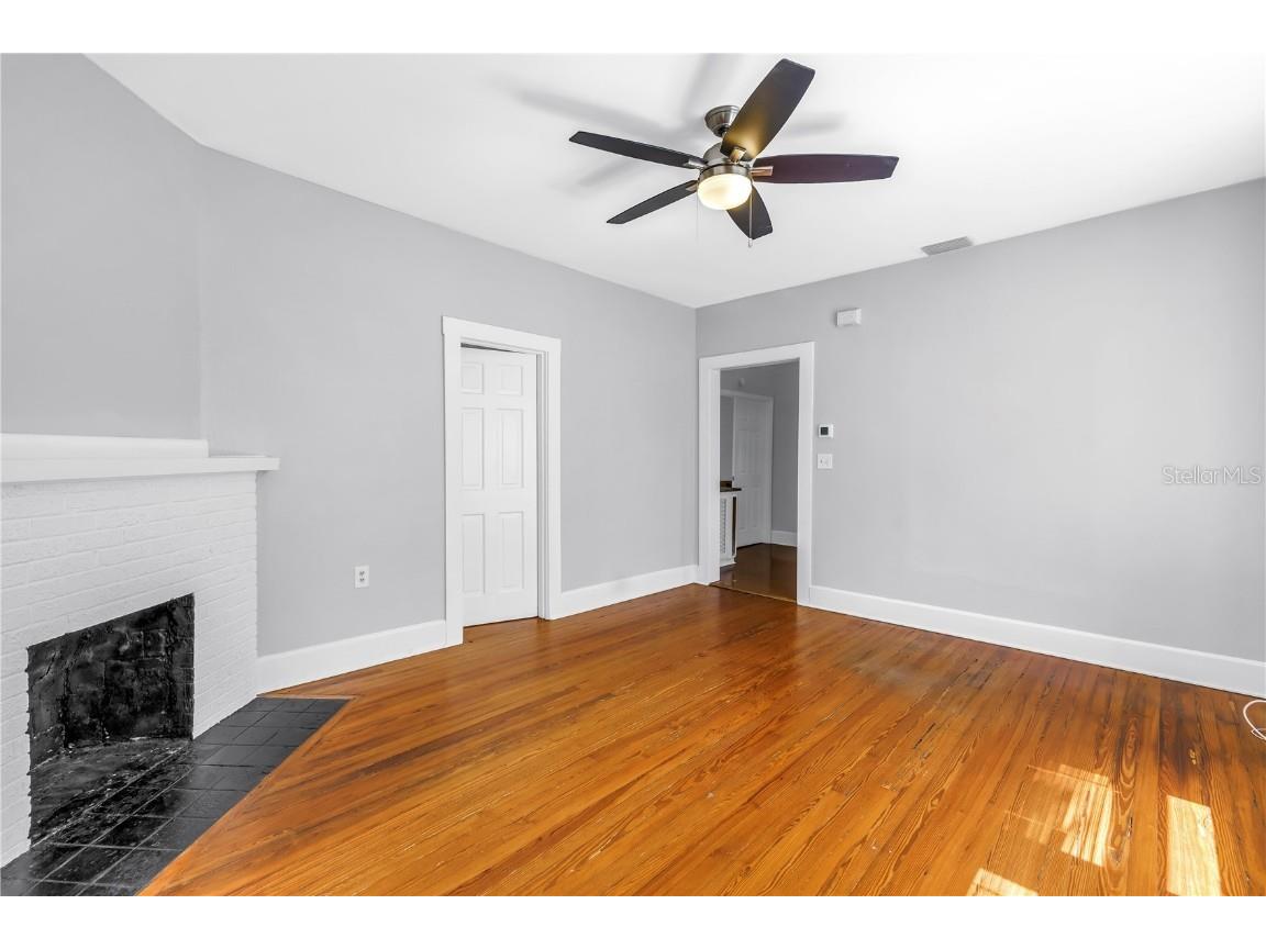 116 16th Avenue SE Saint Petersburg FL 33701 TB8404644 image5