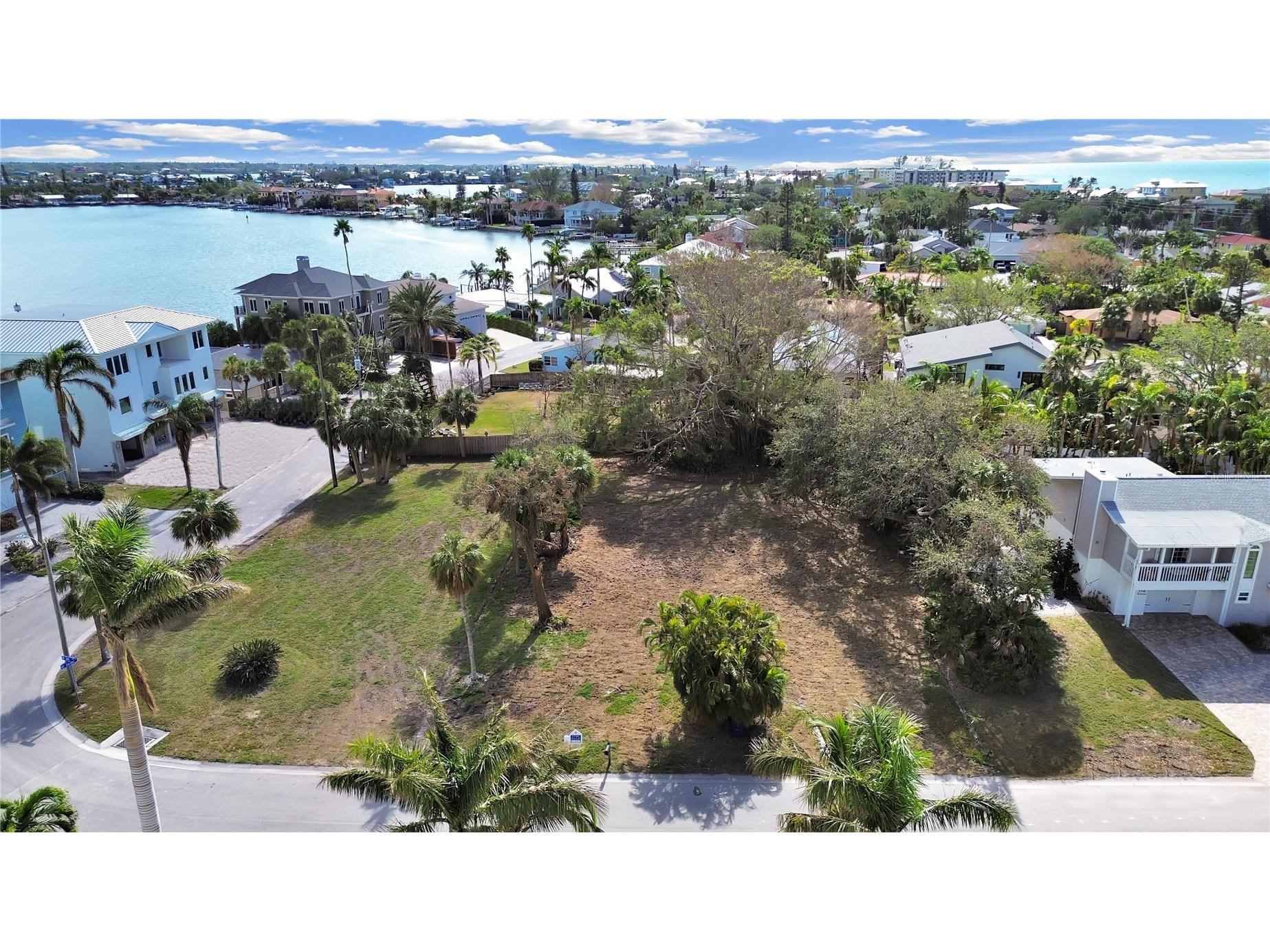 116 6th Street Belleair Beach FL 33786 TB8463713 image2