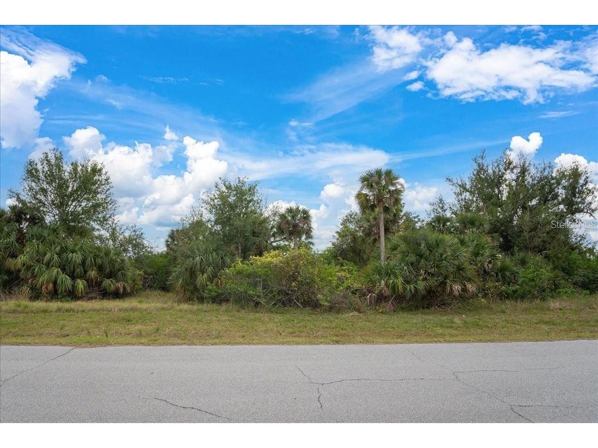 116 April Road Rotonda West FL 33947 TB8508855 image1
