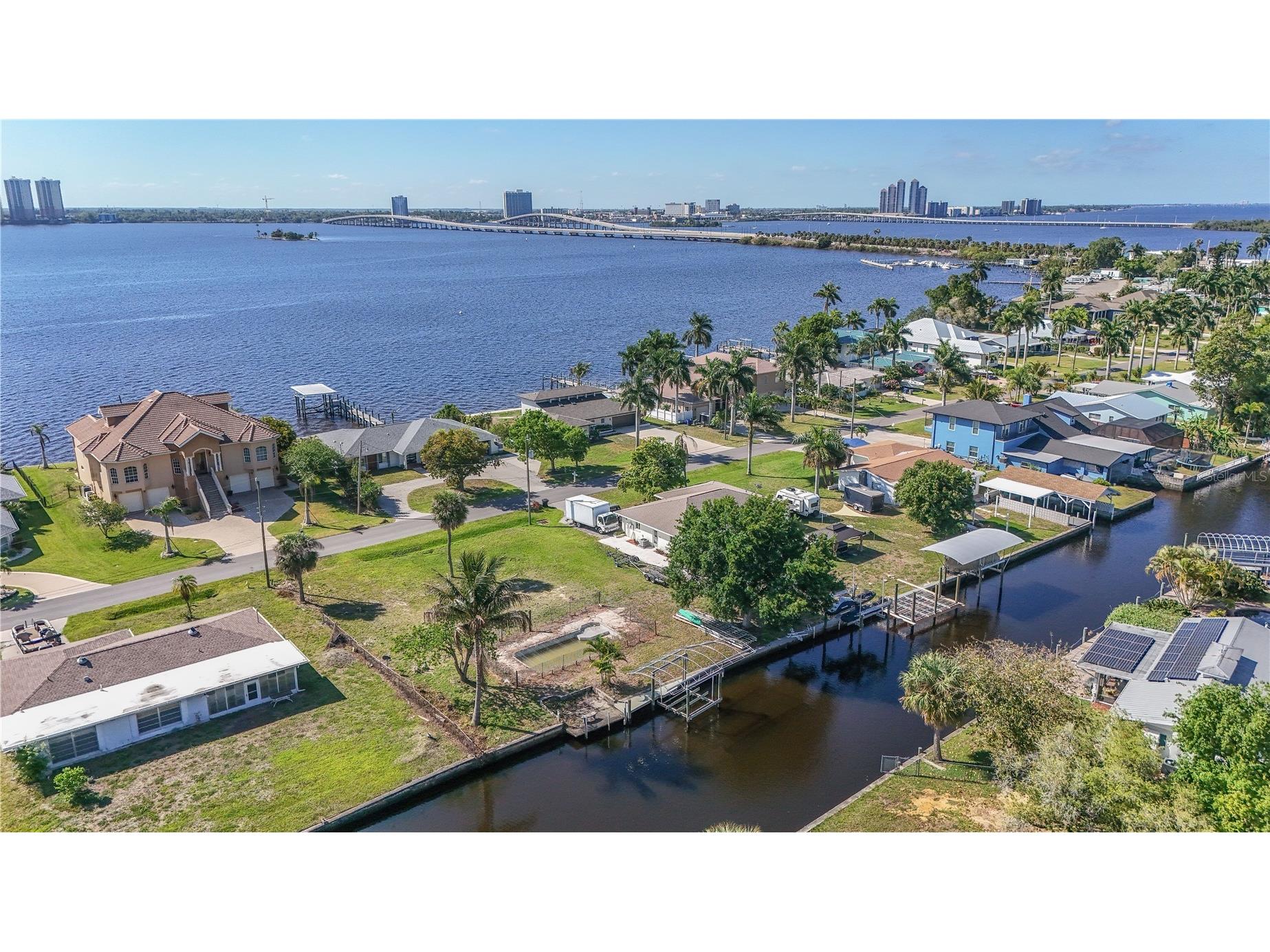 116 E North Shore Avenue North Fort Myers FL 33917 C7525410 image10