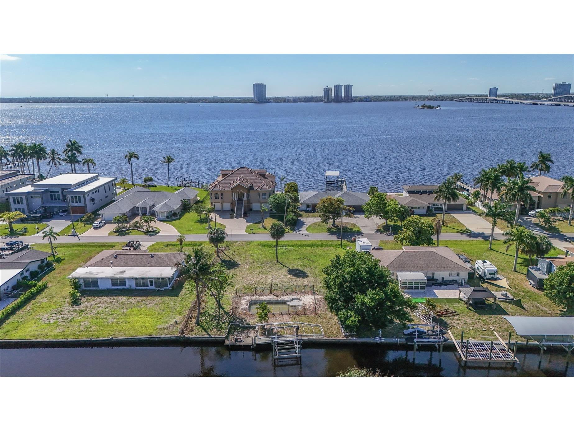 116 E North Shore Avenue North Fort Myers FL 33917 C7525410 image11