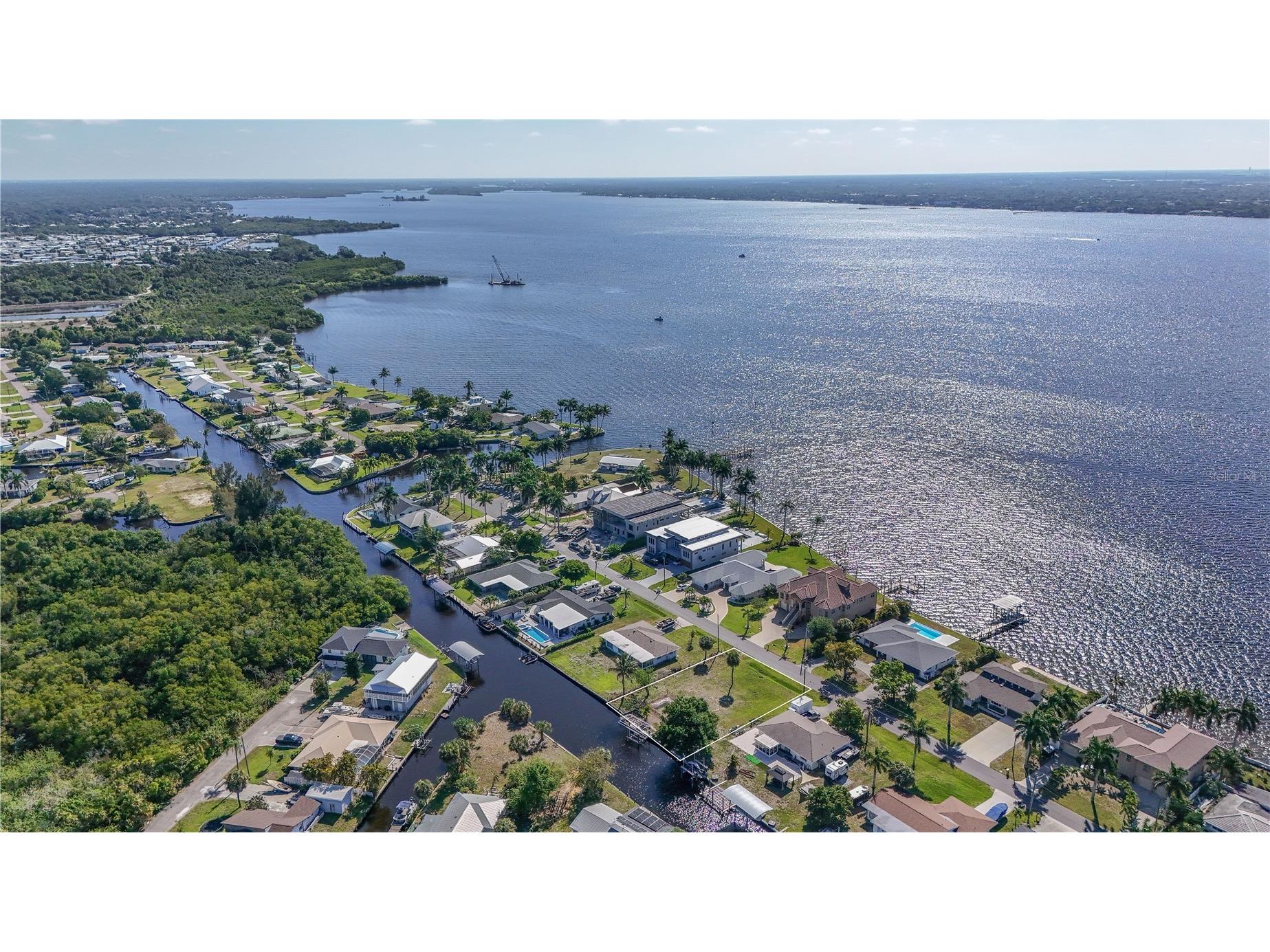 116 E North Shore Avenue North Fort Myers FL 33917 C7525410 image4