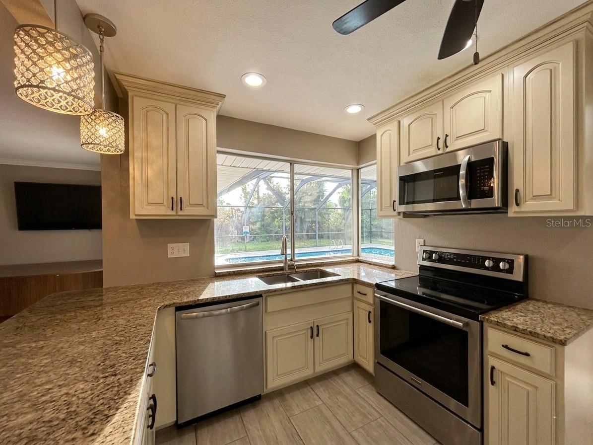 116 Holmes Place Winter Haven FL 33884 P4938445 image7