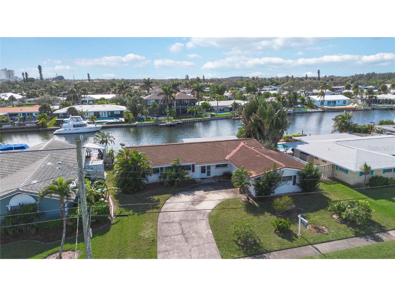 116 Jamaica Drive Cocoa Beach FL 32931 - BANANA RIVER O6263423 image1