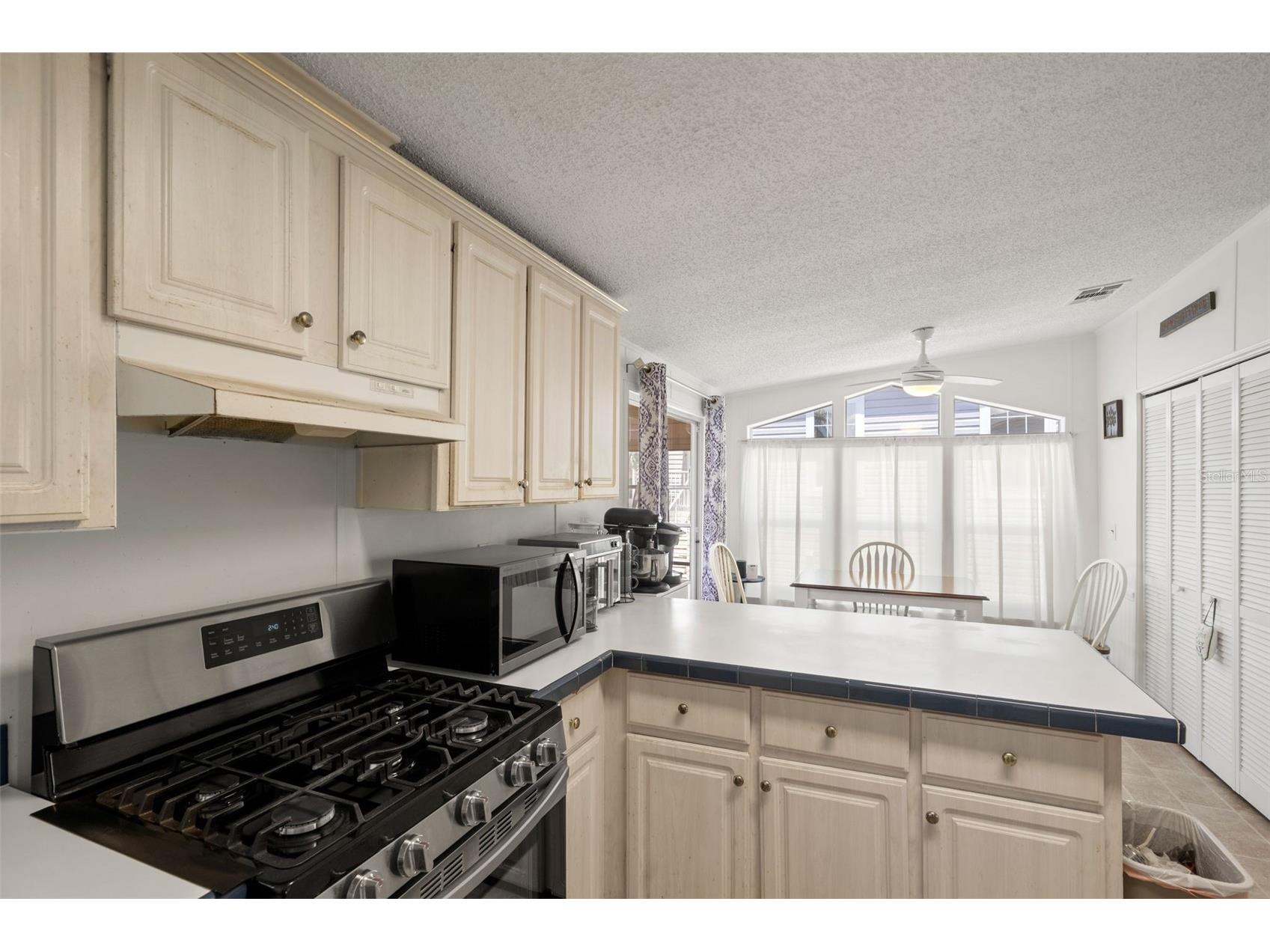 116 Mount Isle Avenue NE #116 Saint Petersburg FL 33702 - TAMPA BAY TB8526406 image14