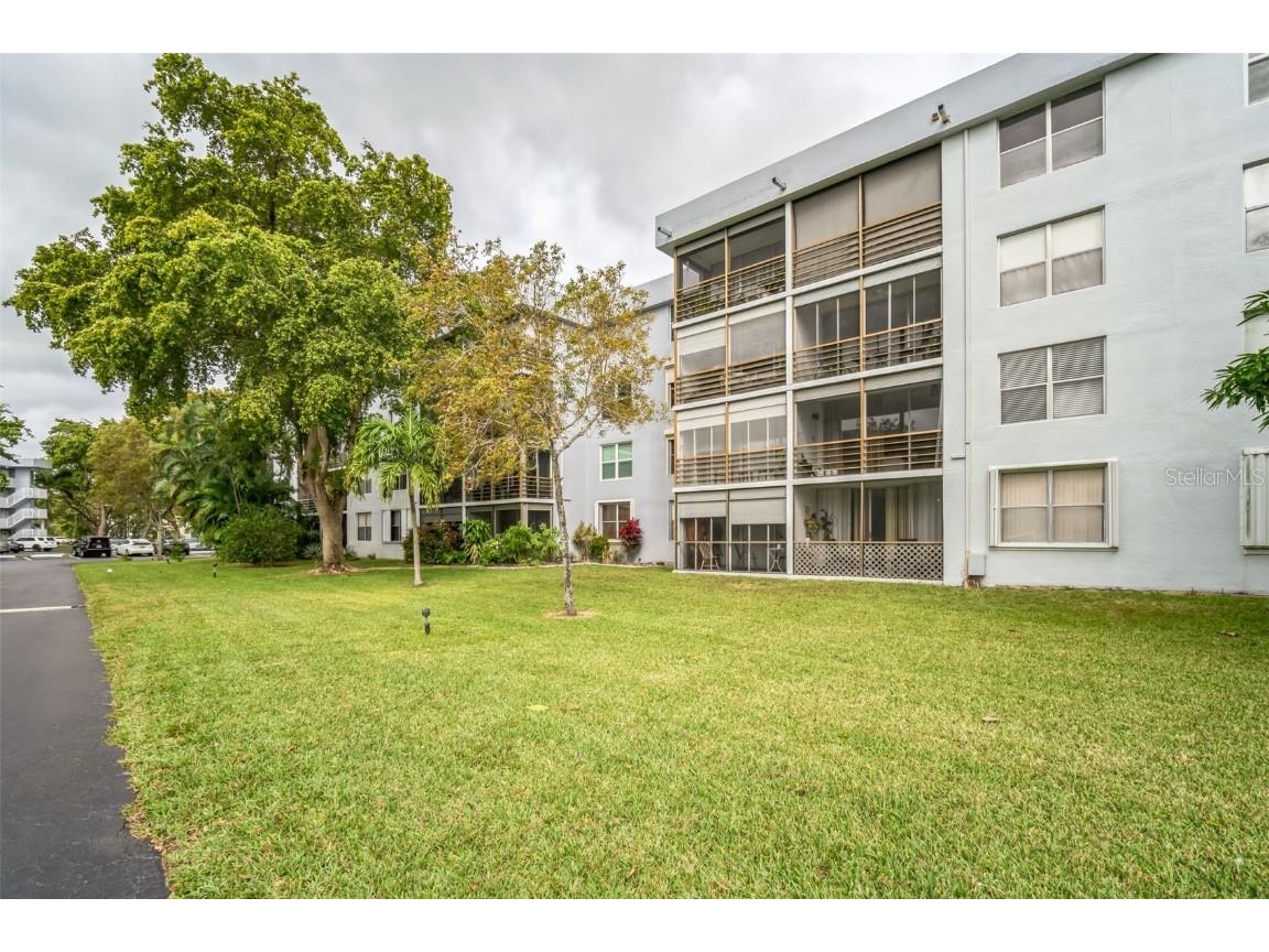 116 Royal Park Drive #3F Oakland Park FL 33309 A4595363 image1