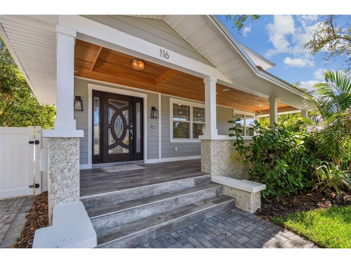116 SE 20th Avenue SE Saint Petersburg FL 33705 U8233781 image1